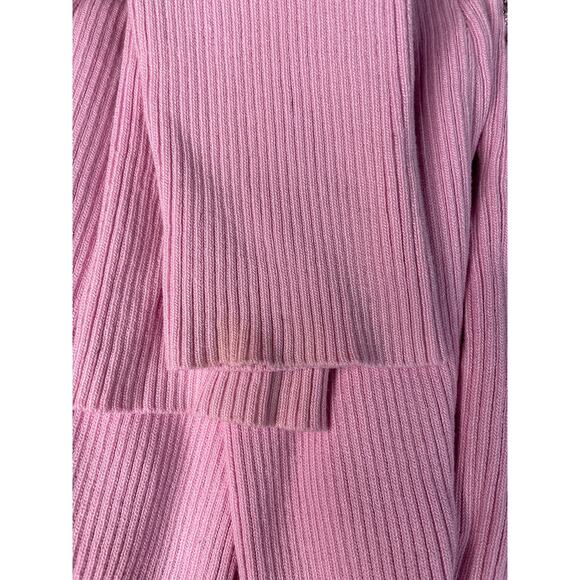 Lizette Collection pink crop sweater with heart rhinestones,‎ Size Small - Picture 9 of 10